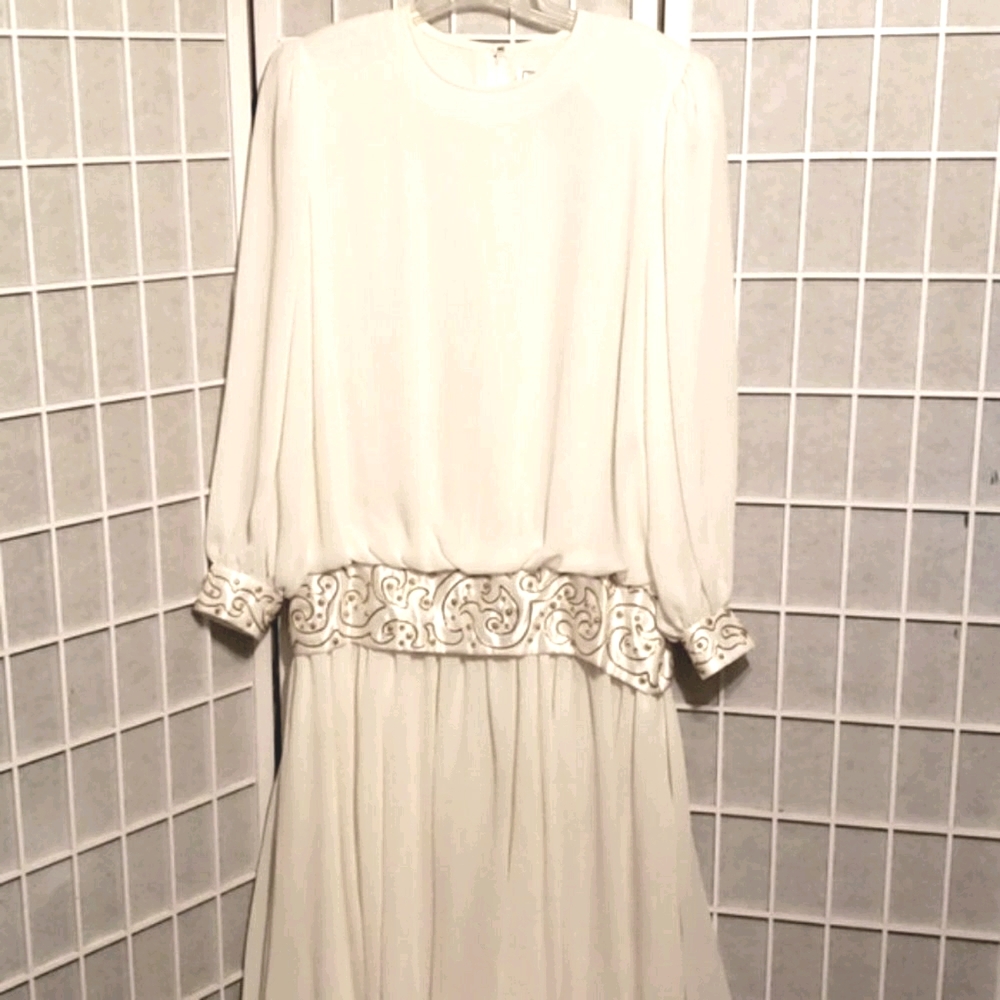 A J BARI EVENING GOLD TWINE & BEADED GOWN SZ 16